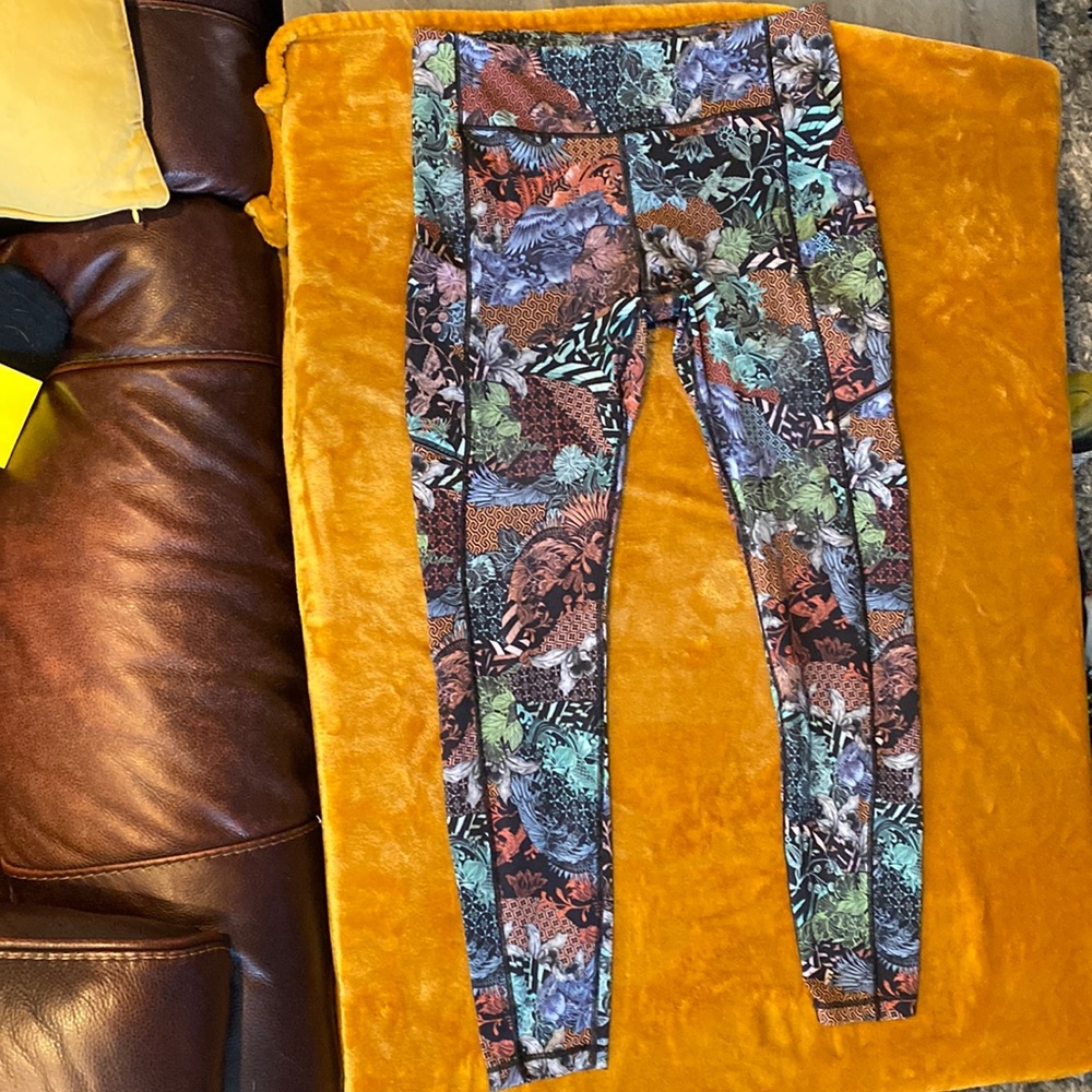 Lululemon Fast and Free size 8